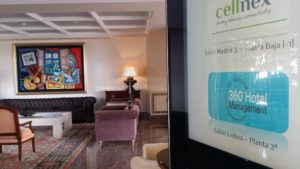 Cartel de los cursos de 360 Hotel Management en Hotel Los Abetos