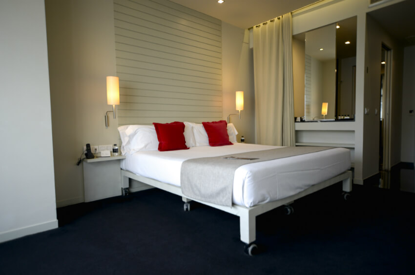 La habitación del Hotel Miró en Bilbao. Foto: Eduardo Zulaica