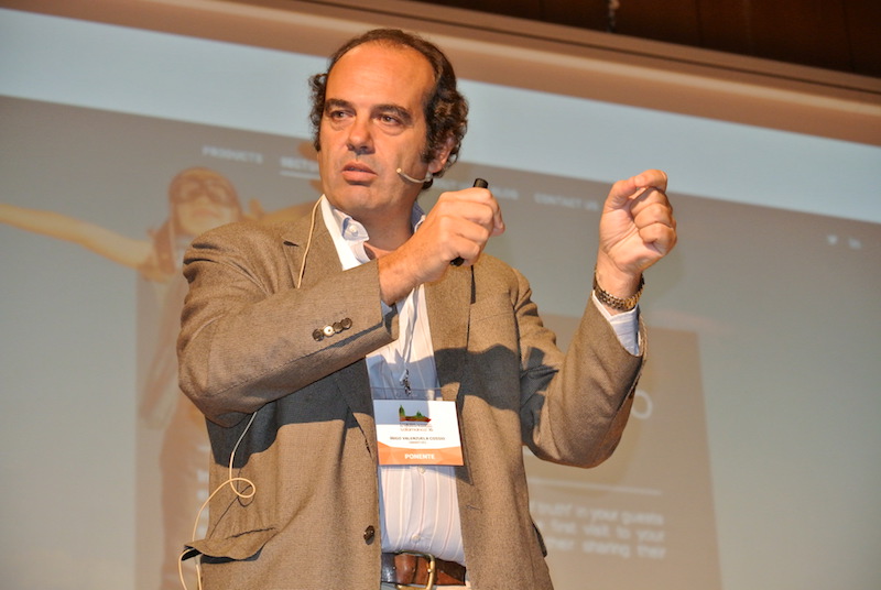 Íñigo Valenzuela, CEO & founder de SMARTVEL