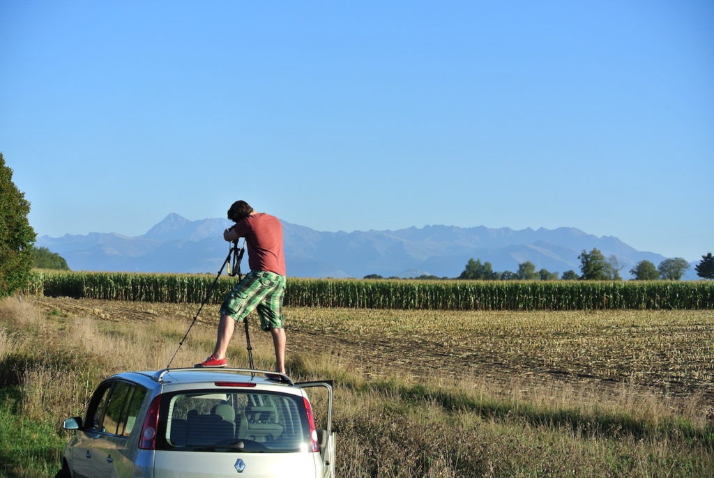 Eduardo fotografiando los Pirineos.