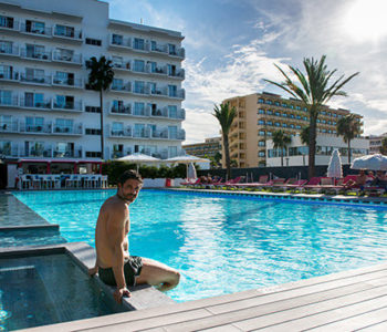 hotel astoria-playa piscina
